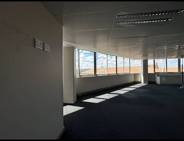 110M² OFFICE TO LET IN CENTURION CENTRAL
